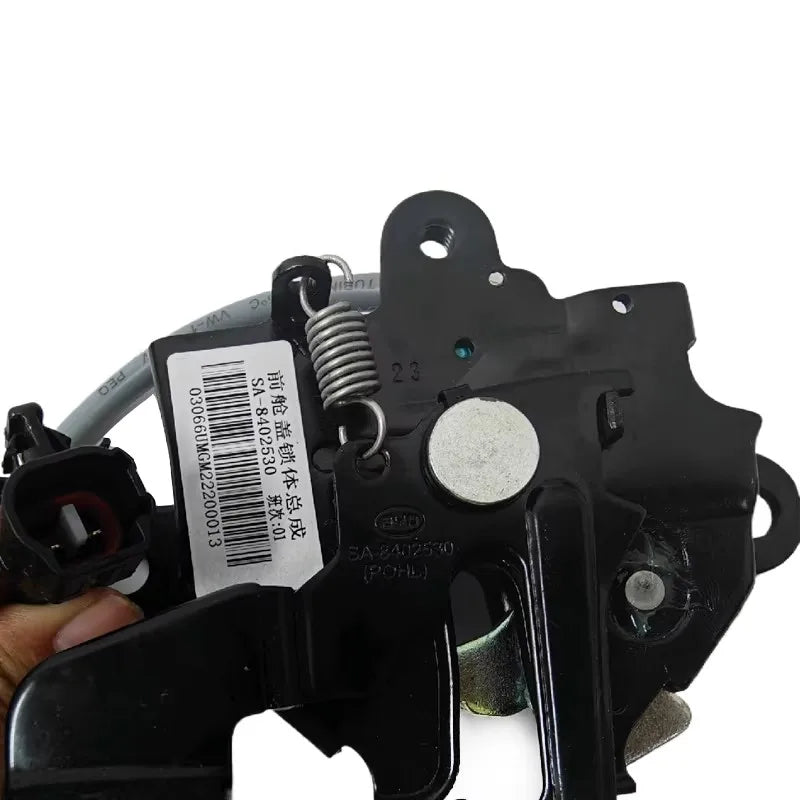 Engine Hood Lock Body for BYD SONG / EV/DM Front Compartment Lid Lock Body Car Accessories 11222671-00 / SA-8402530 sayaragear
