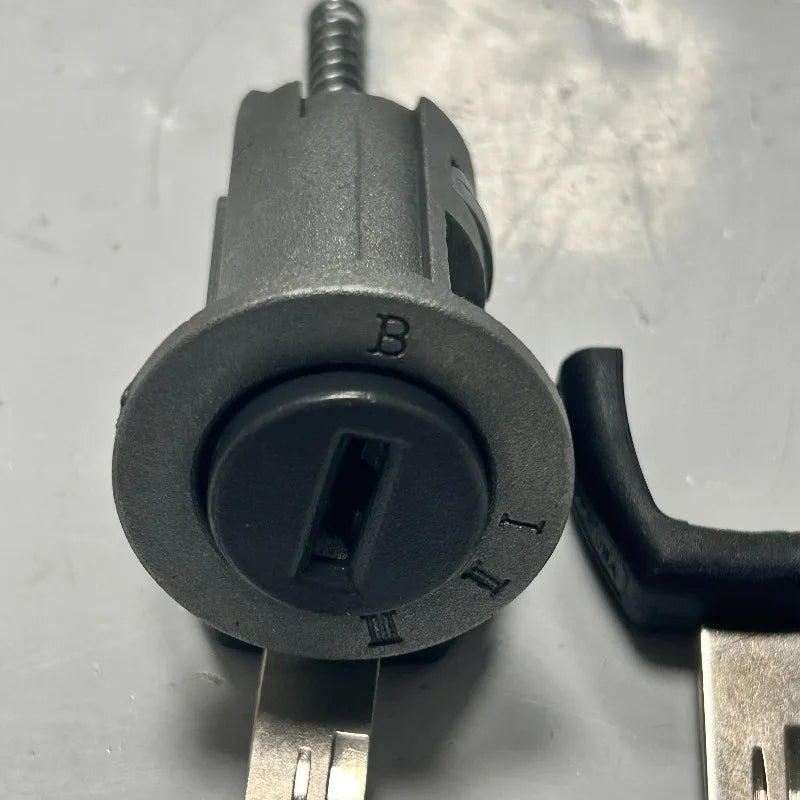 Ignition Control Lock Cylinder Core Assy for Chery QQ Sweet Car Accessories S11-8CB3704025BA sayaragear