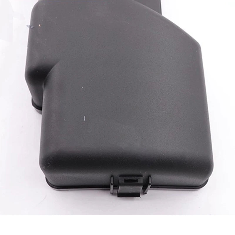 Front Cabin Fuse Box Cover for BYD F0 Power Distribution Box  Upper Cover Car Accessories LK-3722012C 10461534-00 sayaragear