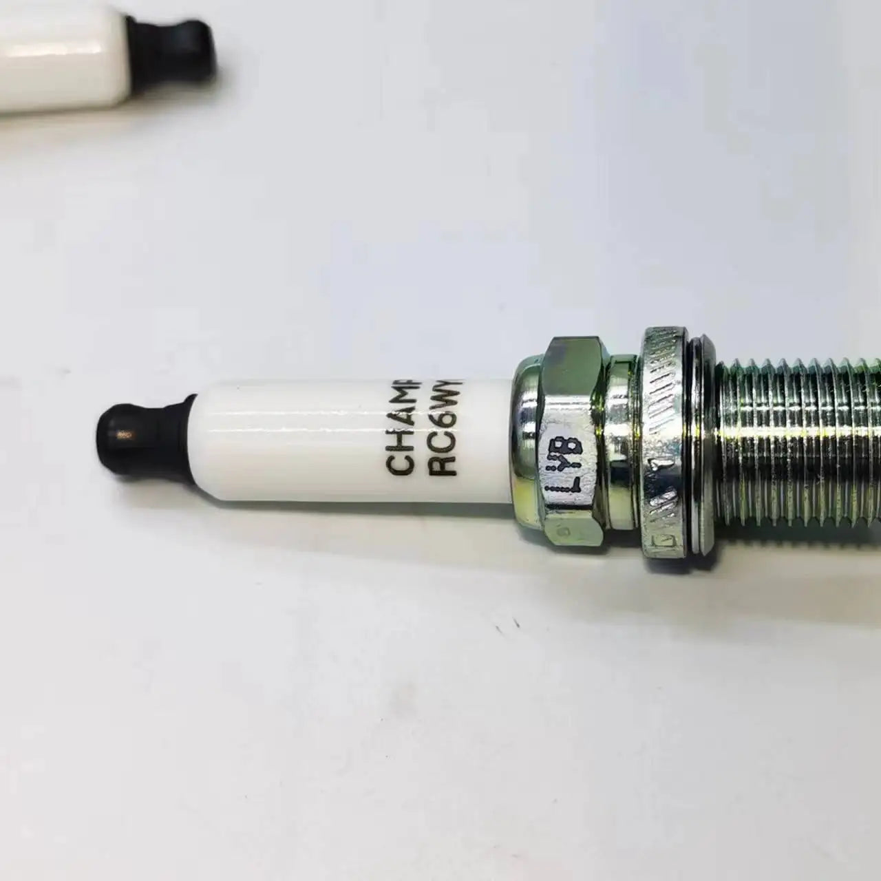 Top Quality Spark Plug Rc6wycbx For Great Wall Haval H6 H2 C50 V80 4 Pcs High Quality sayaragear