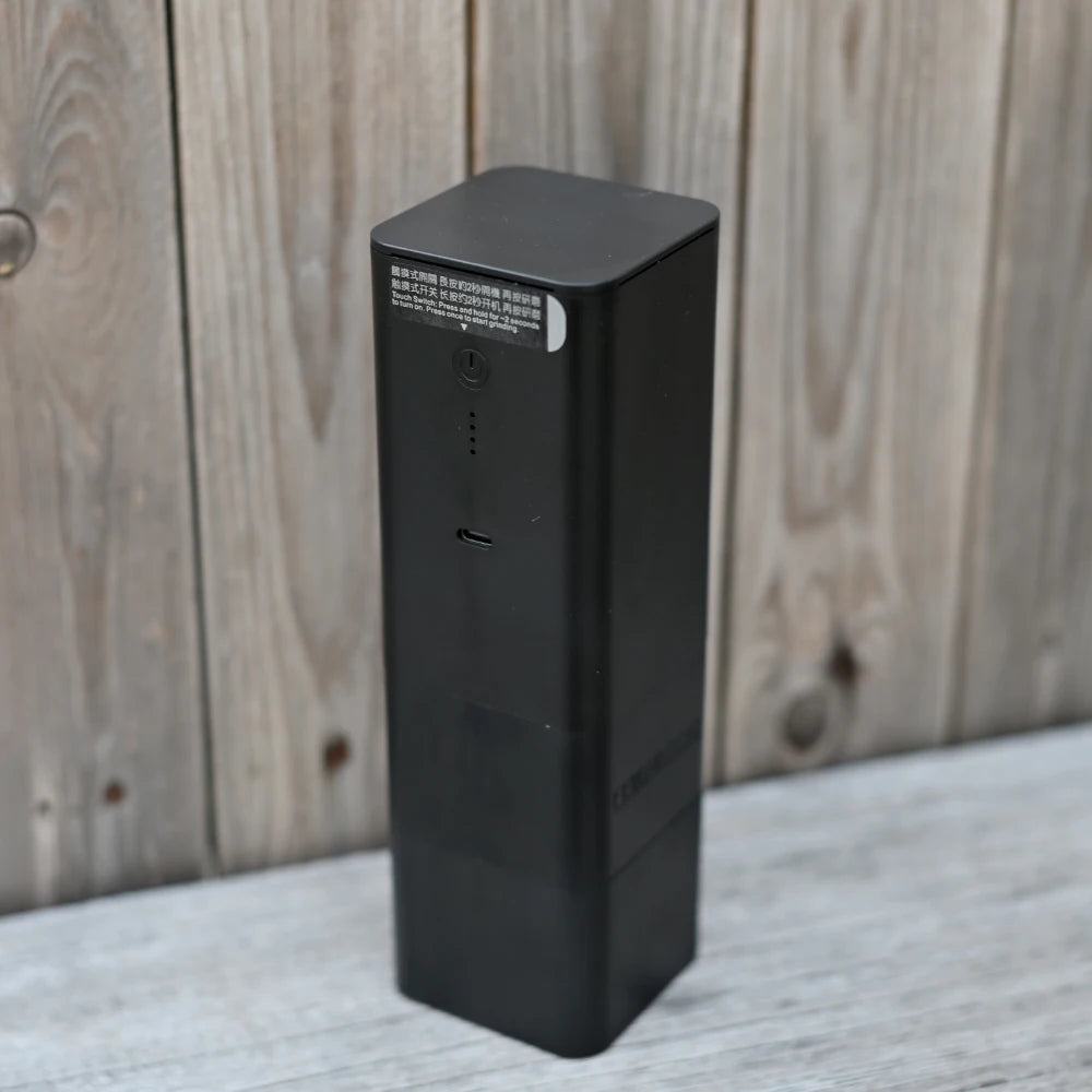 FEMOBOOK A2 USB electric grinder portable rechargeable grinder with 7core burr Magnetic attraction design 4000mah battery sayaragear