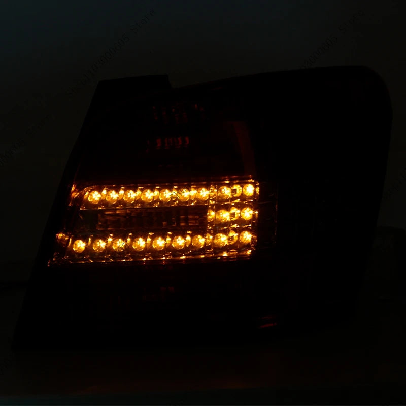 Rear Tail Light For Mercedes-Benz W204 GLK GLK300 GLK350 GLK200 2008-2012 Turn Signal Light Brake Warning Light Reversing Light - sayaragear