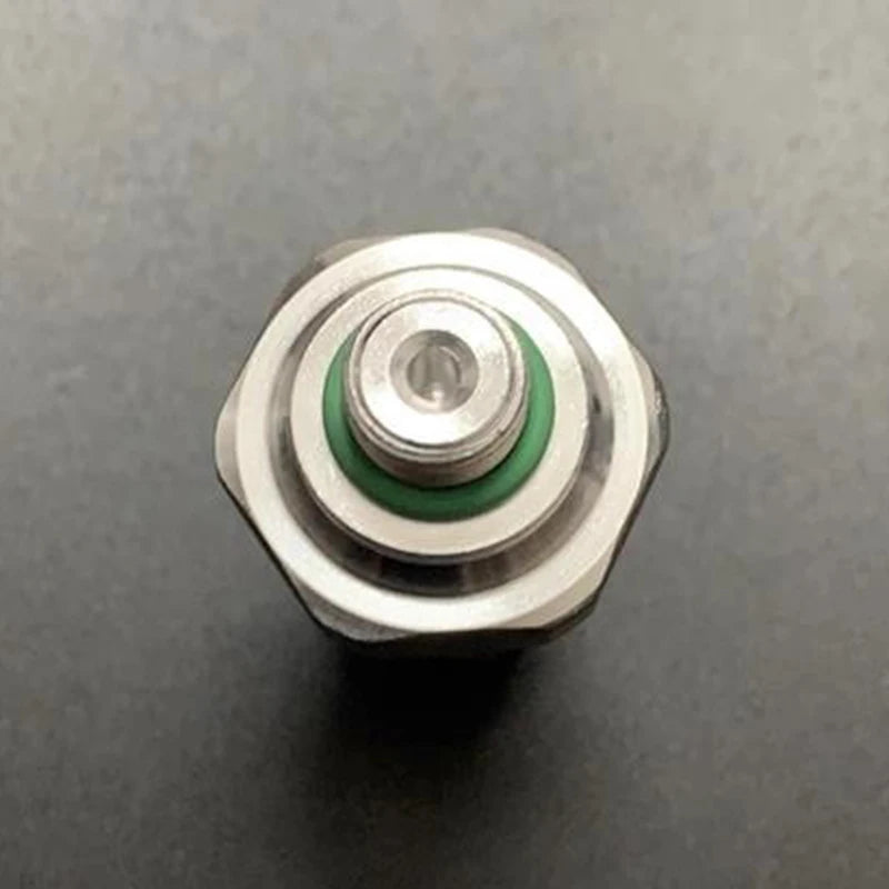 A/C Pressuer Switch Assy for BYD F3 F3R G3 G3R L3 S6 S7 G6 E6 F3DM SURUI Air Conditioning Pressure Valve Sensor  F3-8108039 sayaragear