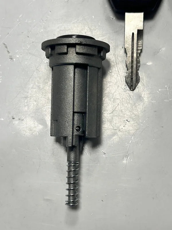 Ignition Control Lock Cylinder Core Assy for Chery QQ Sweet Car Accessories S11-8CB3704025BA sayaragear