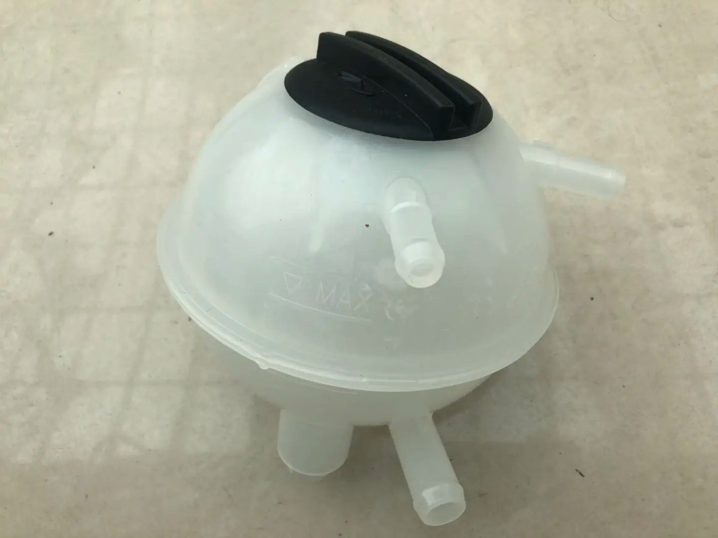 1pcs Coolant reservoir tank / cap For Chinese CHERY TIGGO 5/7 SUV 2.0L ARRIZO 7E Auto car motor parts T21-1311110 high quality sayaragear